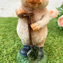 Resin Pig With Spade Ornament 21cm -Home Decoration 10 268cd89a 4e10 4c79 8497 3f2e4e059ffc