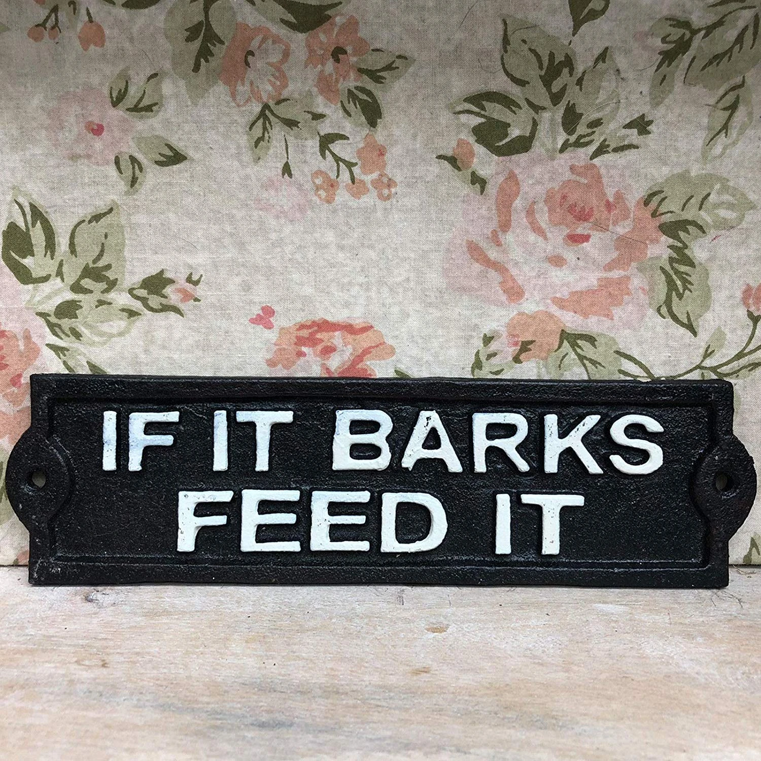 If It Barks Feed It Cast Iron Wall Sign 1 If It Barks Feed It Cast Iron Wall Sign