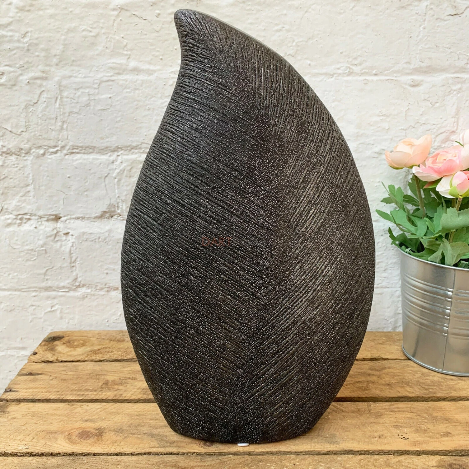 Ceramic Willow Leaf Vase 4 Ceramic Willow Leaf Vase - Image 4