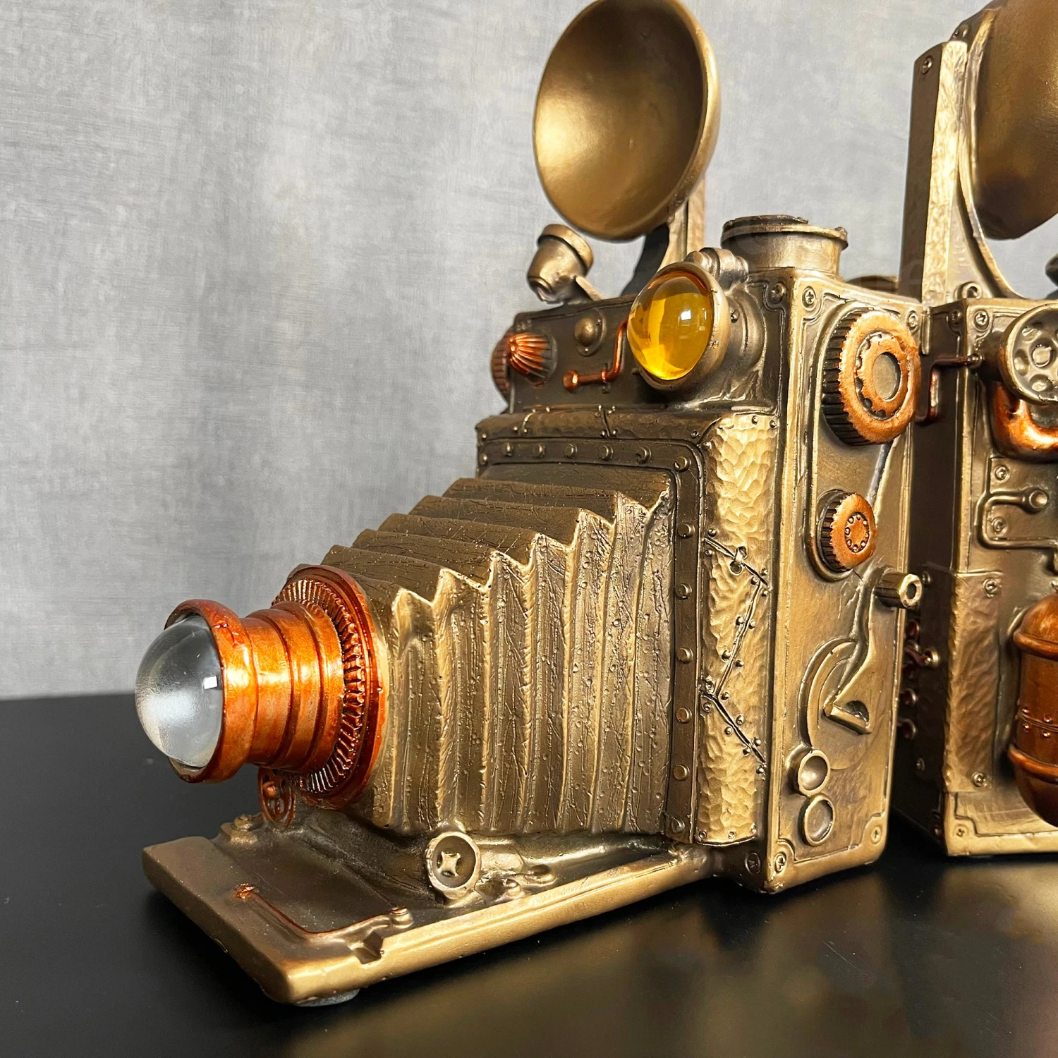 Camera Steampunk Bookends Set 2 Camera Steampunk Bookends Set - Image 2