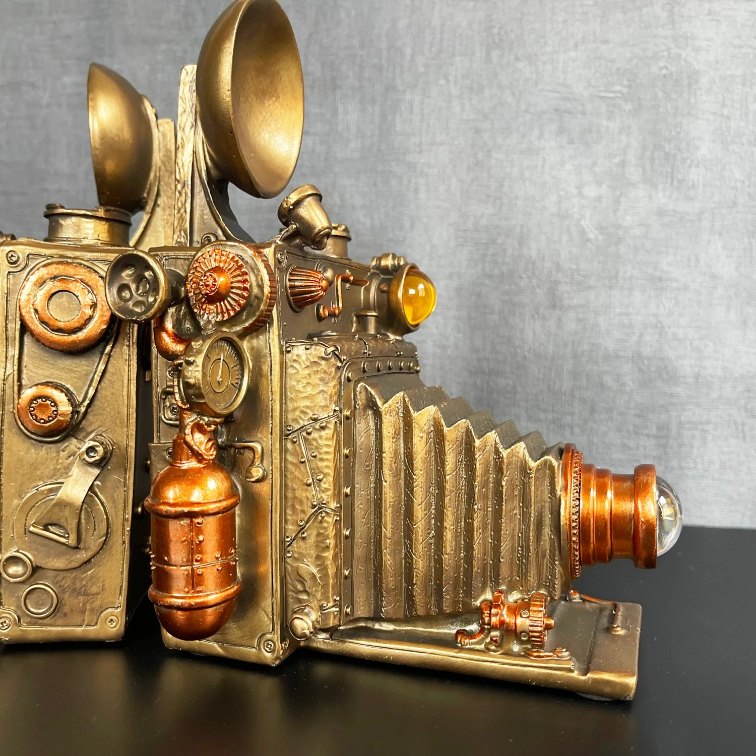 Camera Steampunk Bookends Set 4 Camera Steampunk Bookends Set - Image 4