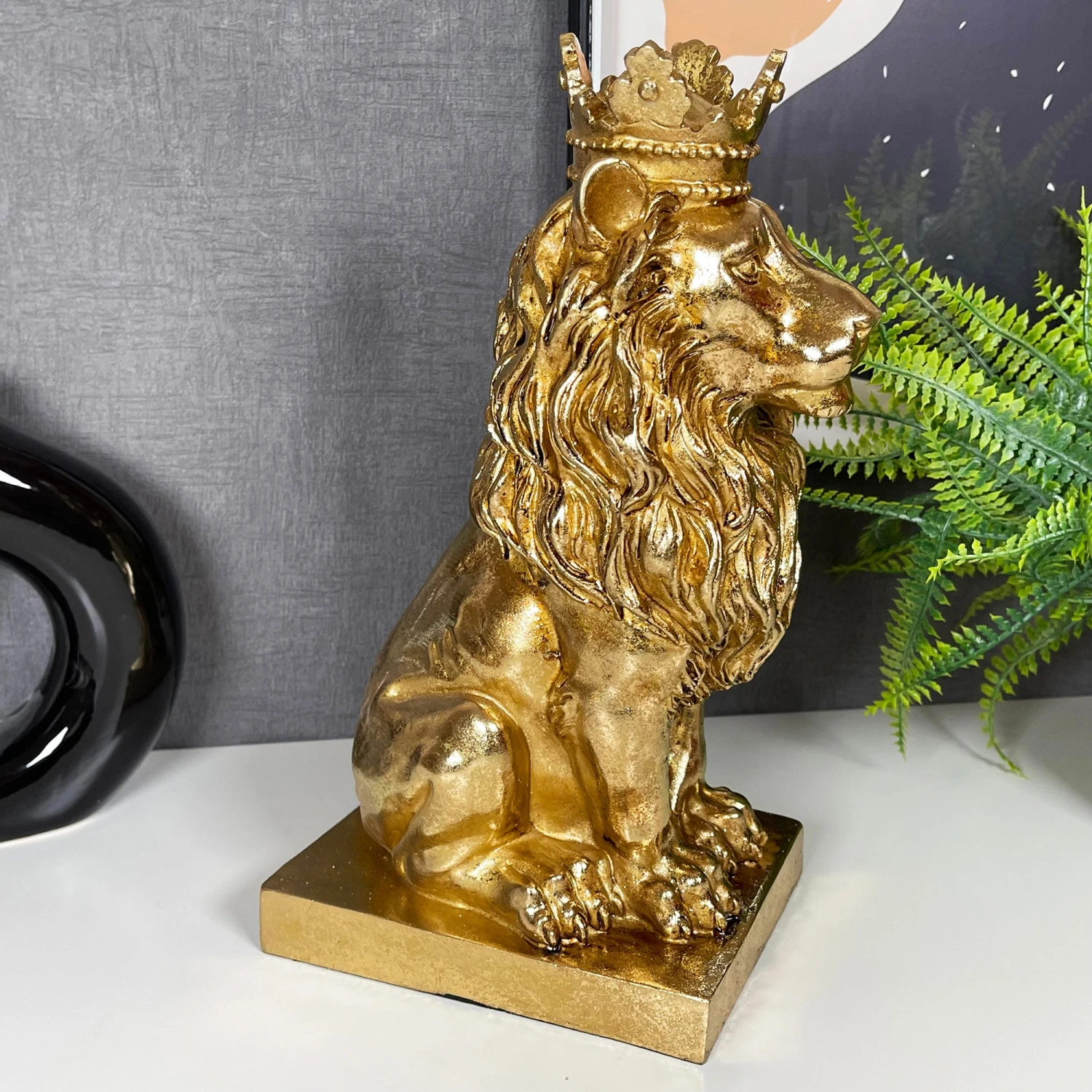 Gold Royal Lion Statue 13x26x16cm 2 Gold Royal Lion Statue 13x26x16cm - Image 2