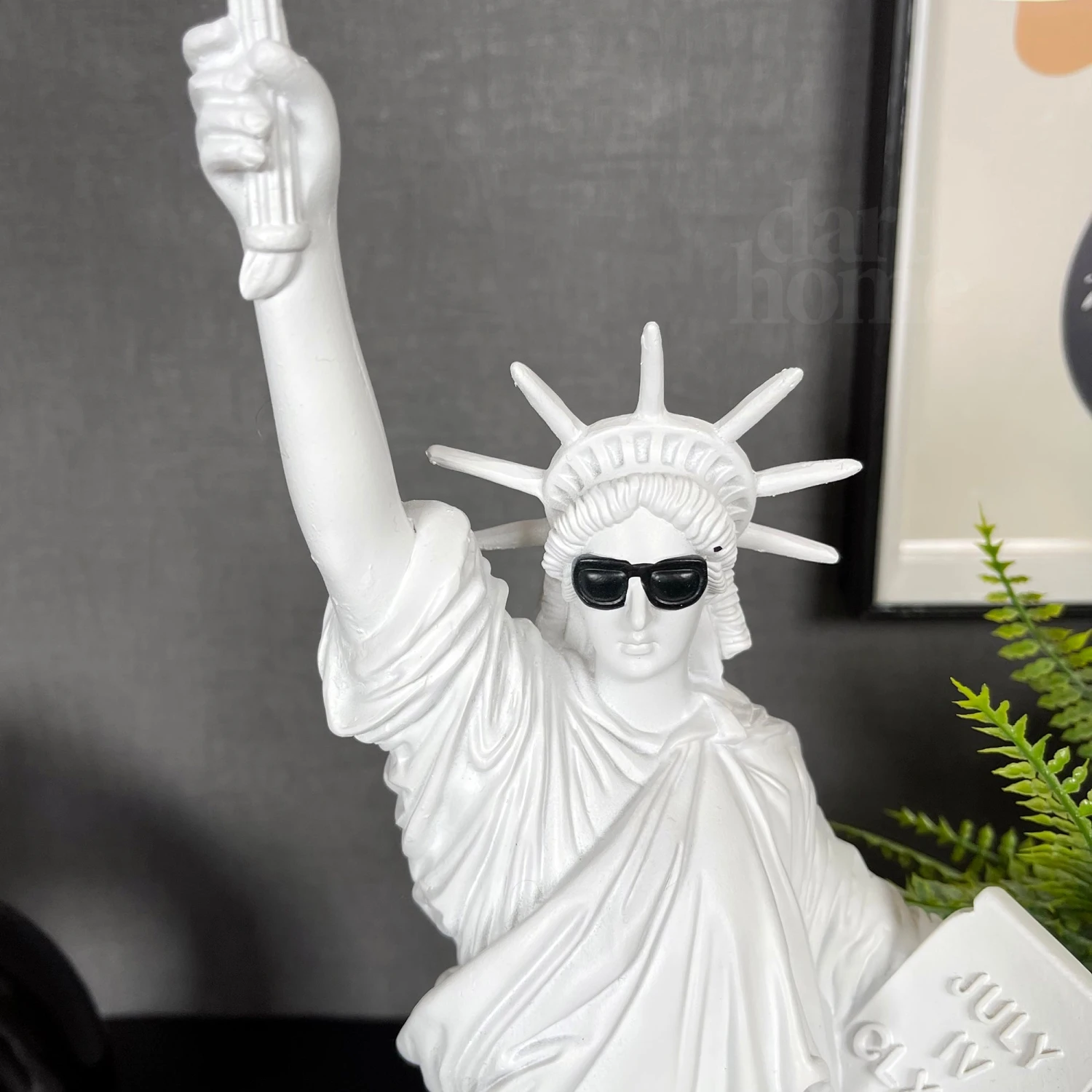 White Cool Libby Ornament 10x40cm 3 White Cool Libby Ornament 10x40cm - Image 3