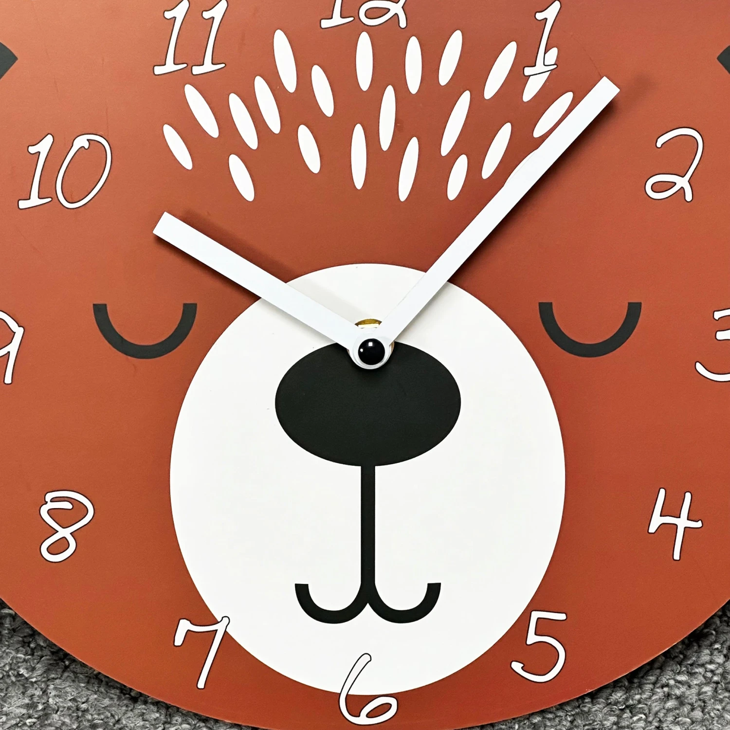Brown Bear Head Childrens Wall Clock 2 Brown Bear Head Childrens Wall Clock - Image 2