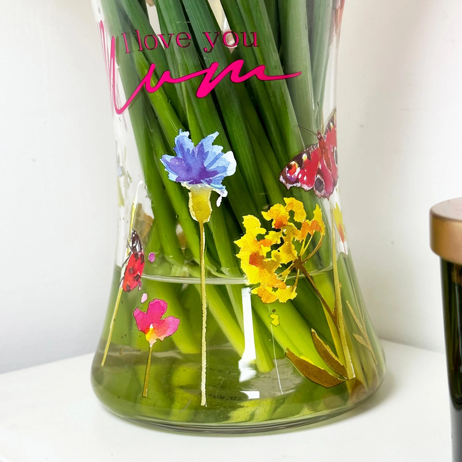 Hand Painted Glass I Love You Mum Vase 4 Hand Painted Glass I Love You Mum Vase - Image 4