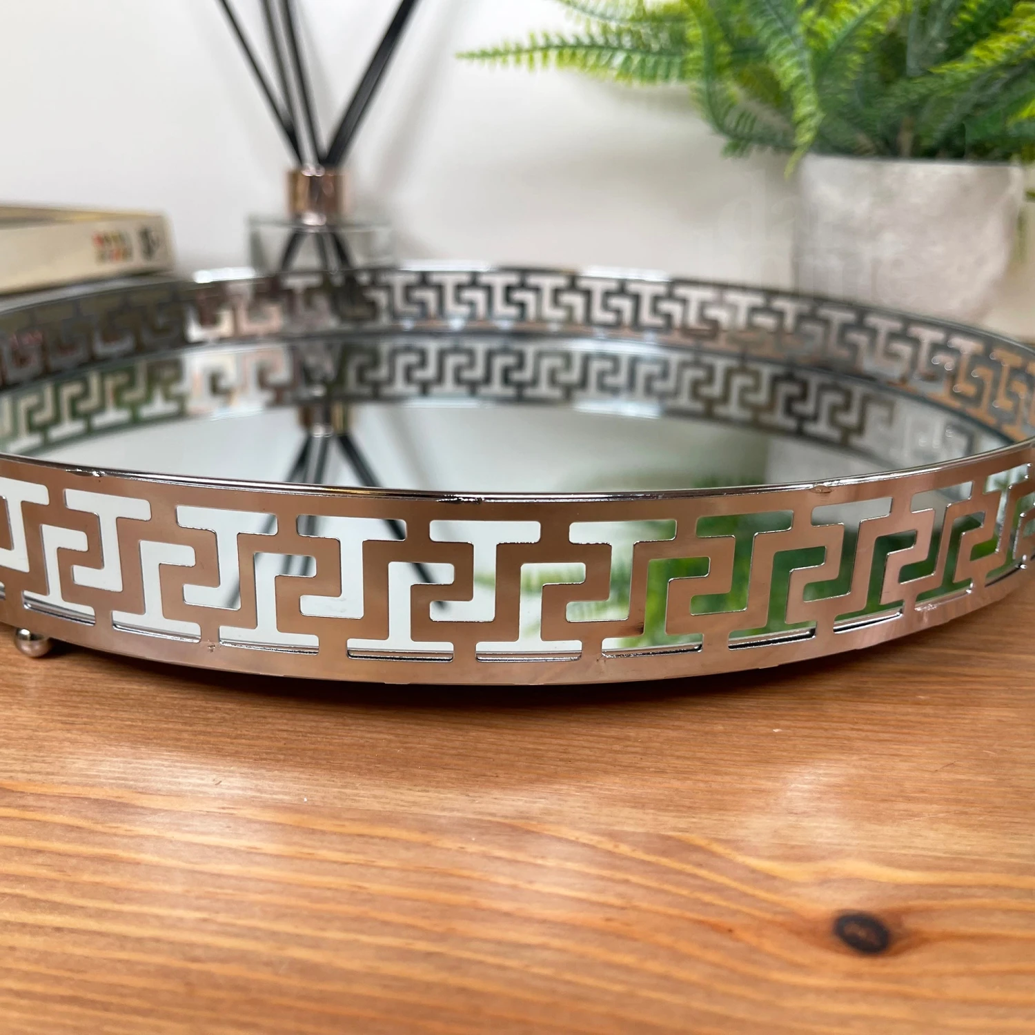 Greek Key Silver Round Mirrored Tray 31x31cm 2 Greek Key Silver Round Mirrored Tray 31x31cm - Image 2