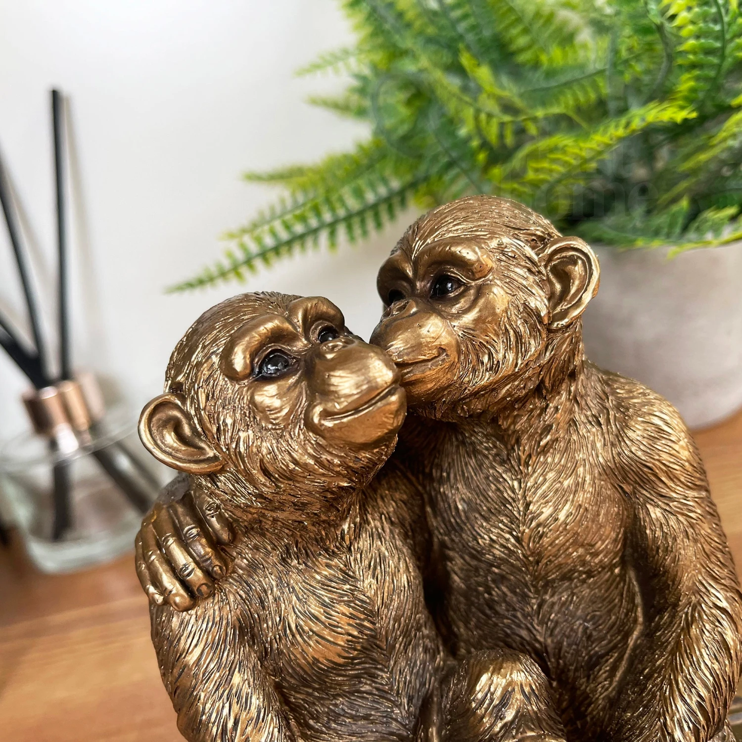 Bronze Romantic Monkey Couple Figurine 2 Bronze Romantic Monkey Couple Figurine - Image 2