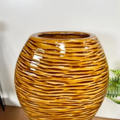 Ceramic Golden Bees Vase -Home Decoration IMG E3194