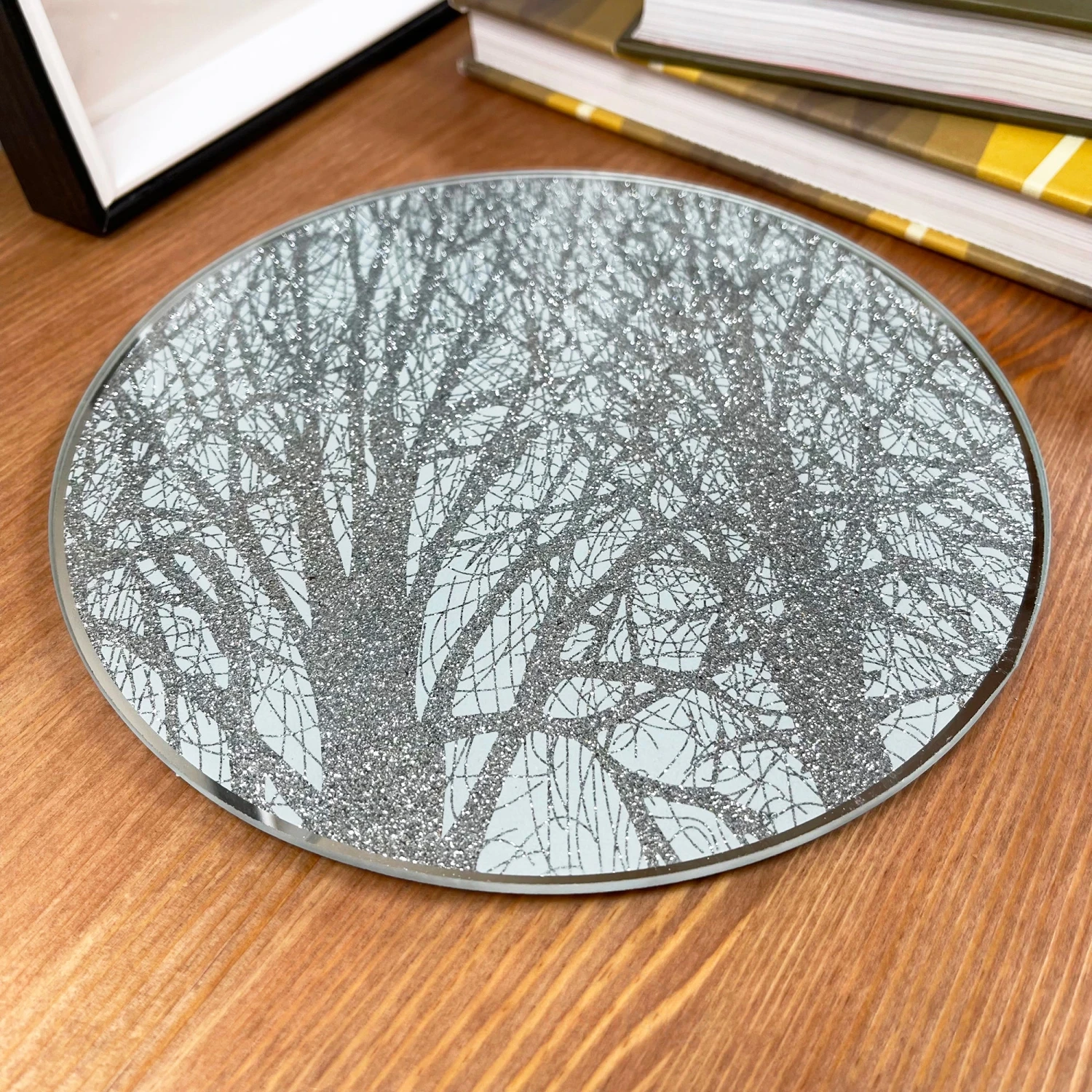 Set Of 2 Woodland Glass Candle Plates 20cm 2 Set Of 2 Woodland Glass Candle Plates 20cm - Image 2