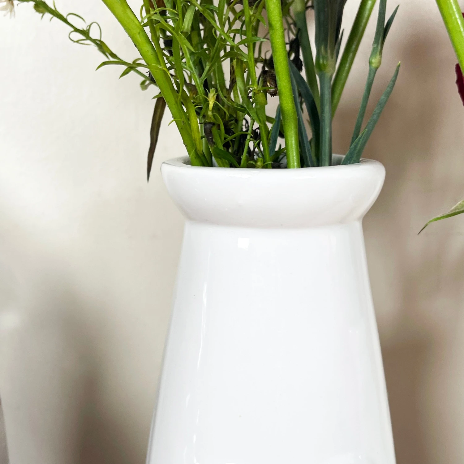 Set Of 2 Heart Bottle Vases 3 Set Of 2 Heart Bottle Vases - Image 3