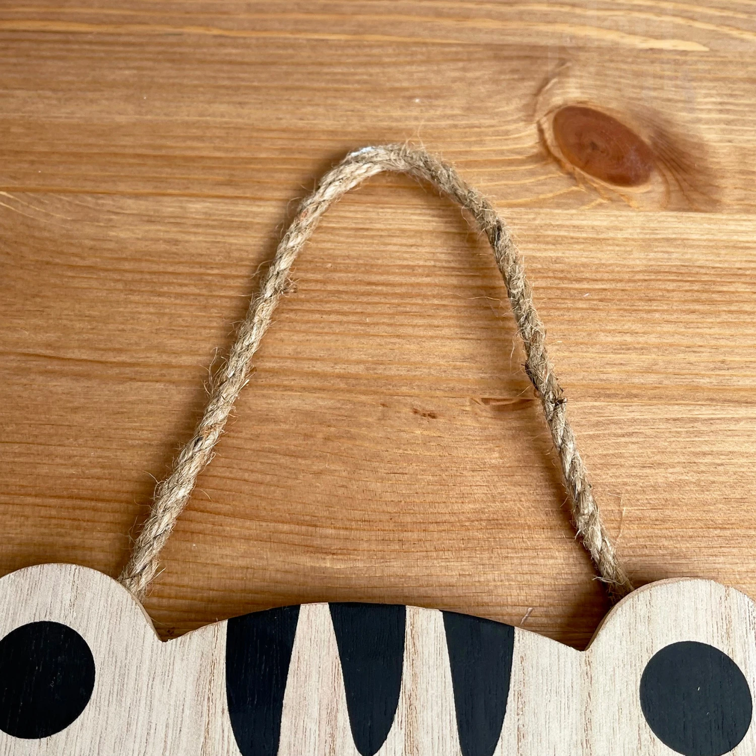 Hanging Tiger Head Plaque 2 Hanging Tiger Head Plaque - Image 2