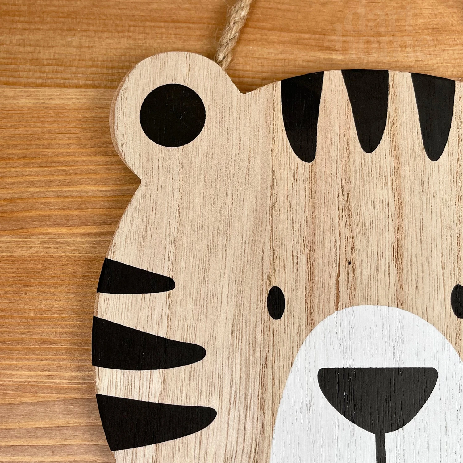 Hanging Tiger Head Plaque 4 Hanging Tiger Head Plaque - Image 4